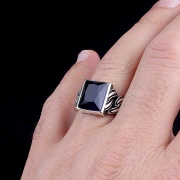 MAVİ ZİRKON TAŞLI ÖRGÜ MODEL 925 AYAR GÜMÜŞ ERKEK YÜZÜK