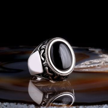 SİYAH ONİX TAŞLI OVAL MODEL 925 AYAR GÜMÜŞ ERKEK YÜZÜK