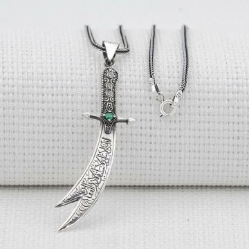Yeşil Taşlı Zülfikar Kılıç Tasarımlı 925 Ayar Gümüş Kolye