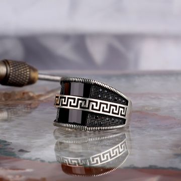 SİYAH ZİRKON TAŞLI MODEL 925 AYAR GÜMÜŞ ERKEK YÜZÜK