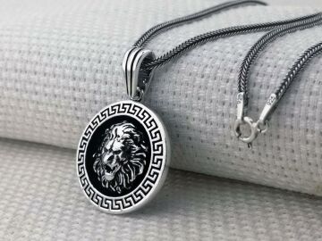 Aslan Figürlü Yuvarlak 925 Ayar Gümüş Kolye