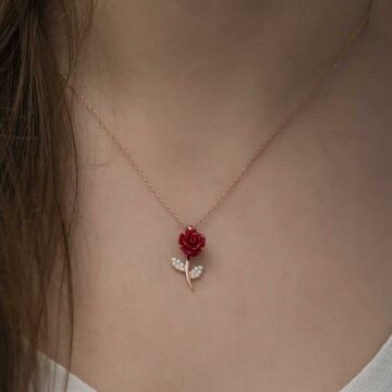 Kırmızı Gül Tasarımlı Gümüş Kolye Rose