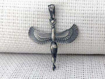 Antik Mısır Tanrıçası İsis Figürlü 3 Boyutlu 925 Ayar Gümüş Kolye Ucu