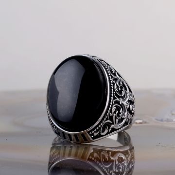 925 Ayar Gümüş Onix Taşlı Desenli Oval Model Erkek Yüzük