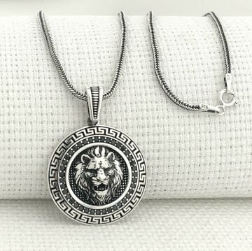 925 Ayar Siyah Taşlı Aslan Figürlü Gümüş Kolye