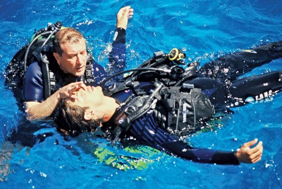 PADI RESCUE DIVER KAŞ DALIŞ EĞİTİMİ PAKET PROGRAMI