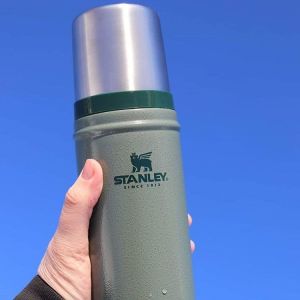 Stanley Klasik Vakumlu Çelik Termos Yeşil 0.75 LT