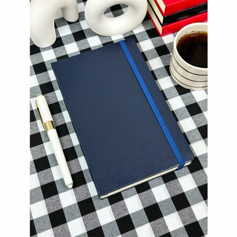 Victoria\'s Journals Classic 2024 Sert Kapak Günlük Ajanda Açık Lacivert 13x21 123-9170