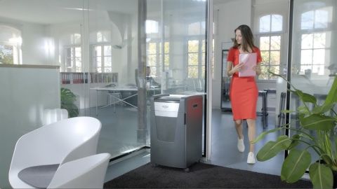 Rexel Momentum Extra XP426+ Sıkışmasız Çapraz Kesim Evrak İmha Makinesi