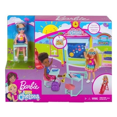 Barbie Bebek Chelsea Okulda Oyun Seti GHV80