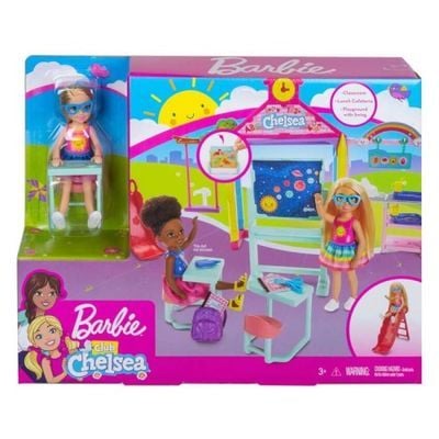 Barbie Bebek Chelsea Okulda Oyun Seti GHV80