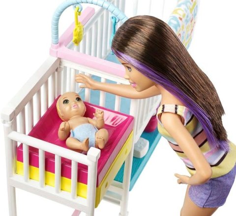 Barbie Bebek Bakıcısı Skipper Uyku Eğitiminde Oyun Seti GFL38