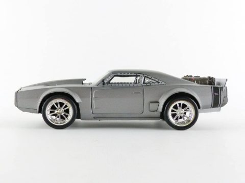 Fast & Furious 1:24 Dom's Ice Charger Döküm Model Araba