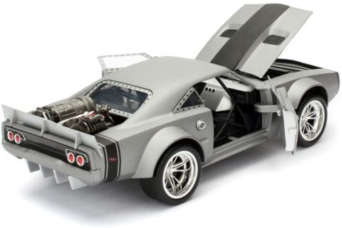 Fast & Furious 1:24 Dom's Ice Charger Döküm Model Araba