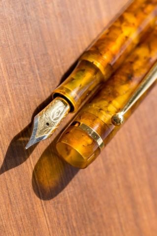 Conklin Empire Serisi Dolma Kalem Amber Medium Uç