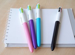 Bic 4 Renkli Tükenmez Kalem Medium
