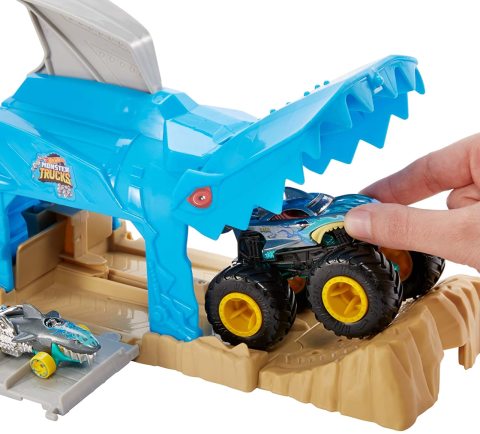 Hot Wheels Monster Trucks Fırlatıcılı Oyun Seti GKY03