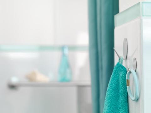 Tesa Kendinden Yapışkanlı Metal Askı