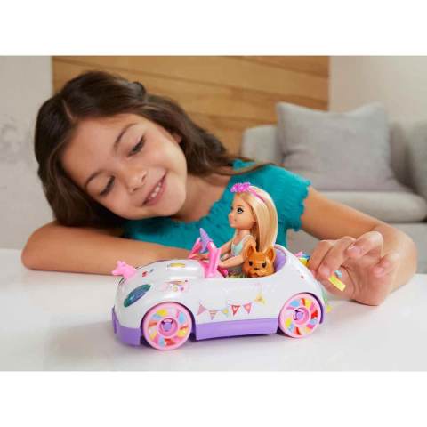 Barbie Club Chelsea Bebek ve Arabası GXT41