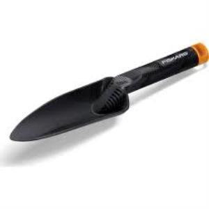 Fiskars Solid Küçük Bahçe Küreği Sivri