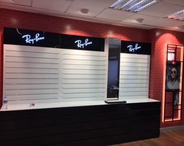 Ray ban güneş gözlüğü uygulamaları Çukurambar-kırmızı-taş-tuğla-özel baskı duvar kağıdı-mağazası-Vitrin-stant