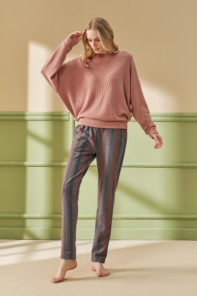 Kadın Çizgi Desenli Pijama Takımı