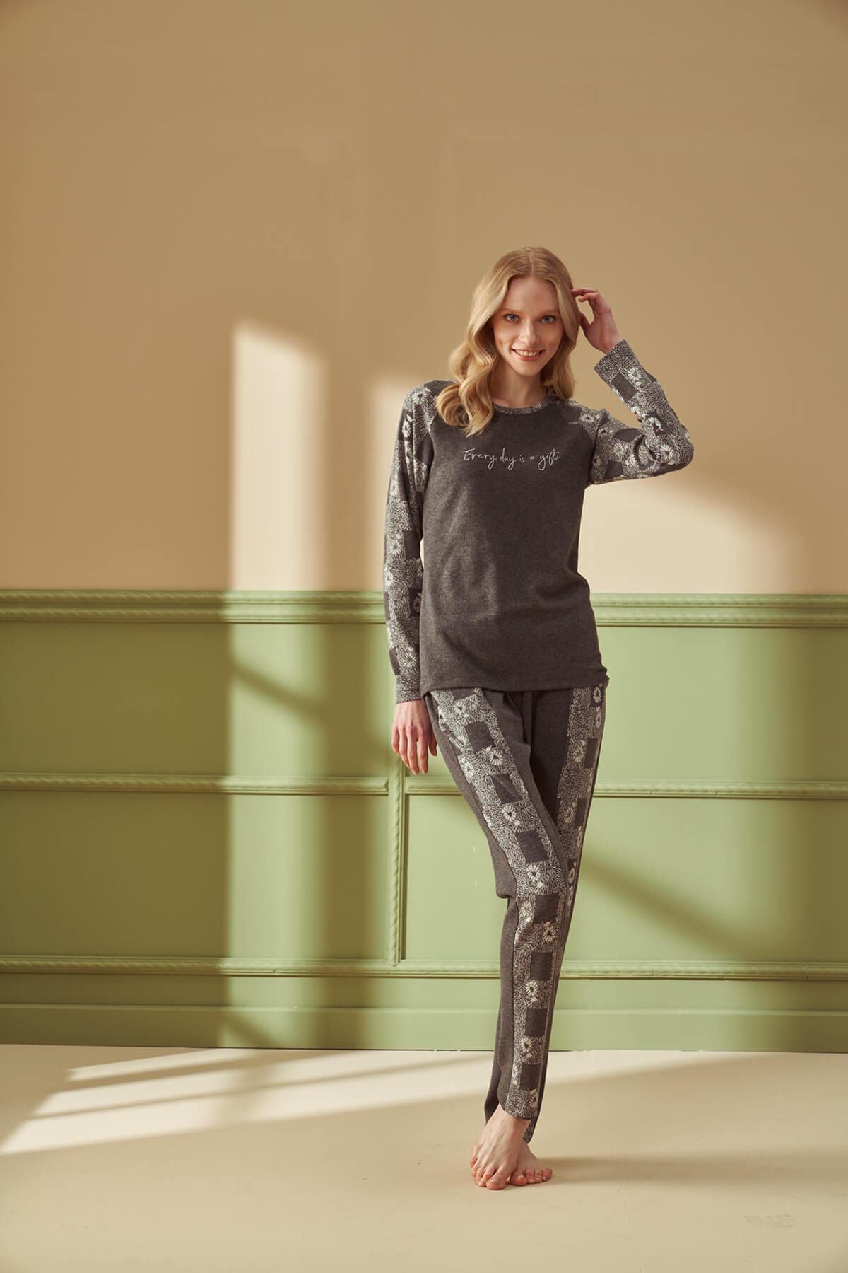 Kadın Desenli Pijama Takımı