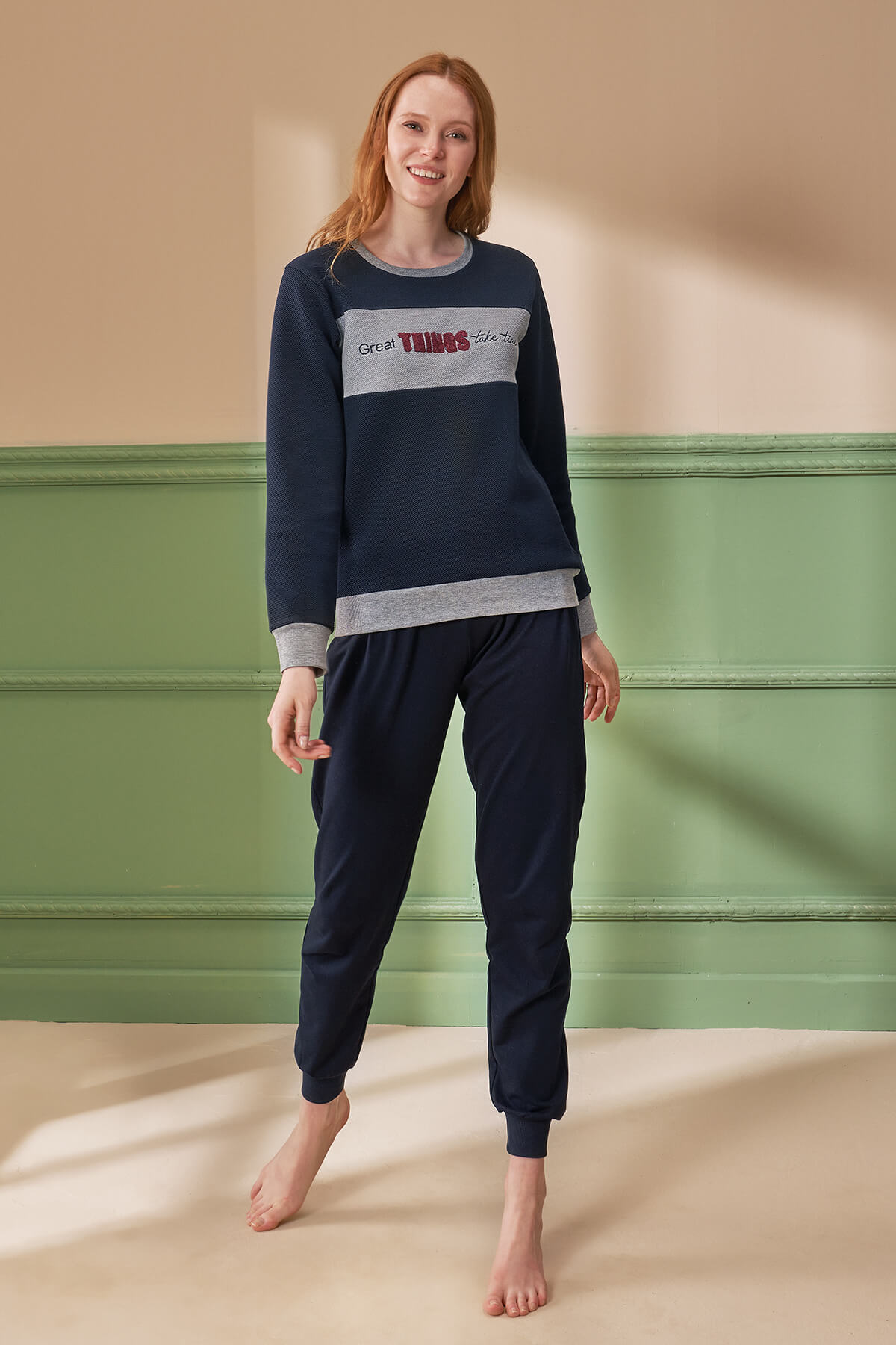 Kadın Eşli Pijama Takımı