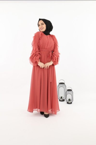 Kolları Fırfırlı Kemerli Elbise Mercan