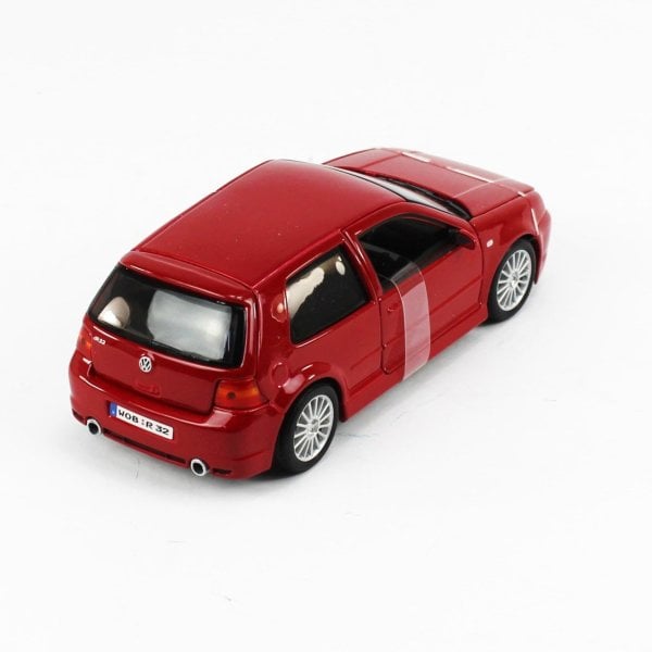 Maisto 31290 1/24 Volkswagen Golf R32, Kırmızı, Sergilemeye Hazır Metal Araba Modeli