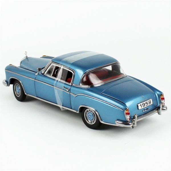 Sunstar 3592 1/18 Ölçek, 1958 Mercedes-Benz 220 SE Coupe, Açık Mavi metalik, Sergilemeye Hazır Metal Araba Modeli