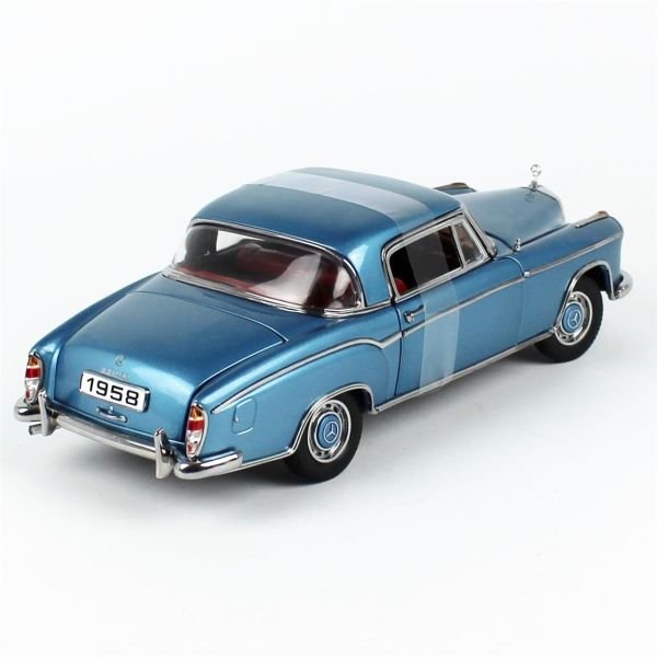 Sunstar 3592 1/18 Ölçek, 1958 Mercedes-Benz 220 SE Coupe, Açık Mavi metalik, Sergilemeye Hazır Metal Araba Modeli