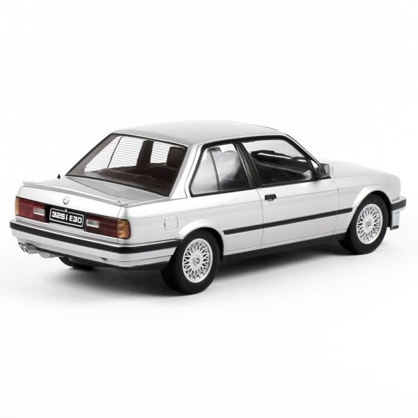 KKscale 180741 1/18 Ölçek 1987 Bmw 325i E30M-Package, Gümüş Metalik, Sergilemeye Hazır Metal Araba Modeli