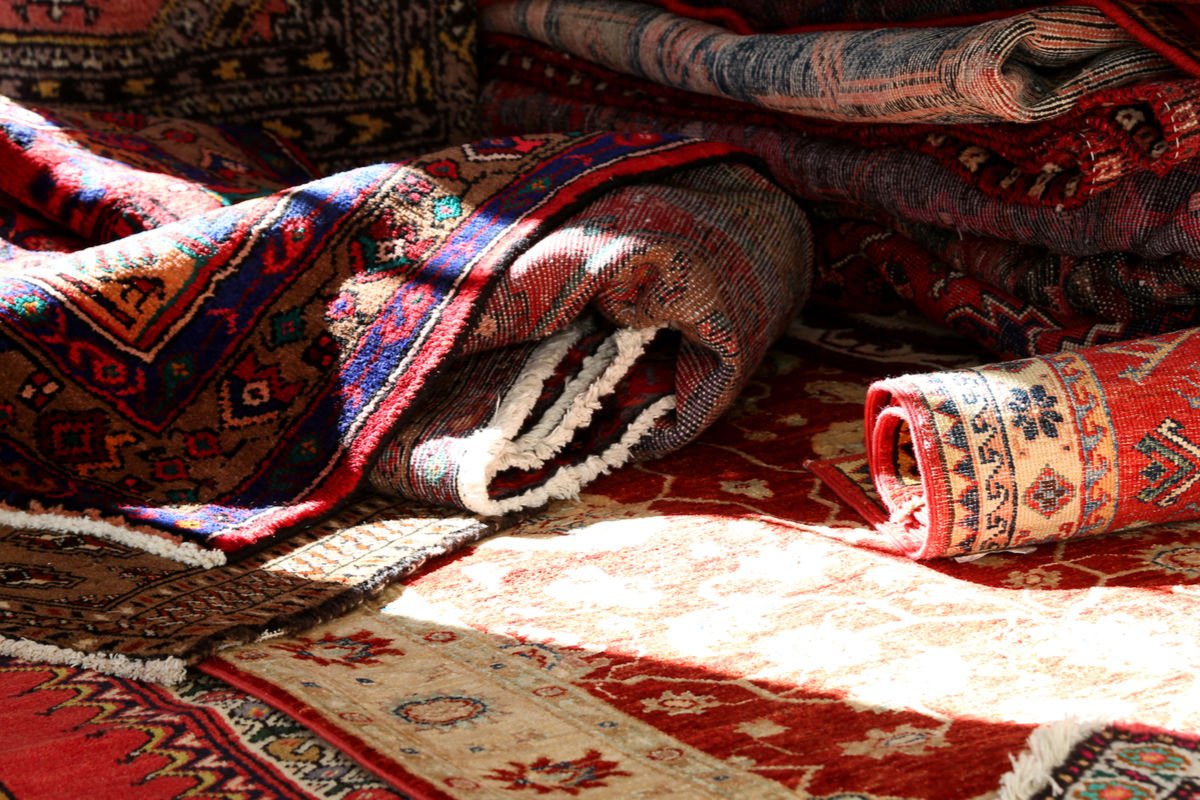 Afghan Carpets with Historical Background