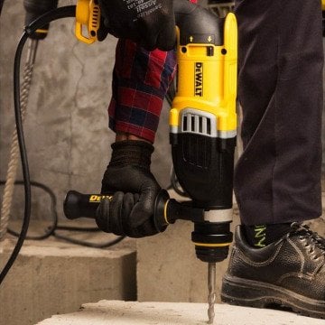 DEWALT 28 mm. 900 W 3,0 Kg. Kırıcı Delici D25143K