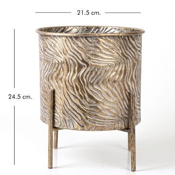 Dalga Desenli Ayaklı Silindir Metal Çiçeklik Saksı Altın Eskitme 21x24,5 Cm.