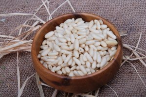 Yerli Bergama Dolmalık Fıstık (Çam Fıstığı) - Pine Nut