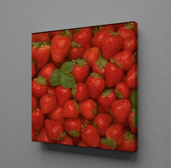 ÇİLEKLER KANVAS TABLO