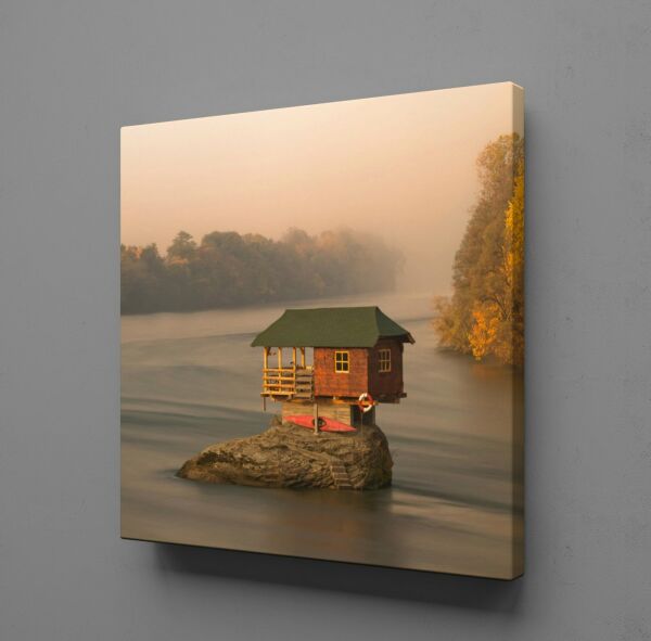 DENİZİN ORTASINDA EV KANVAS TABLO