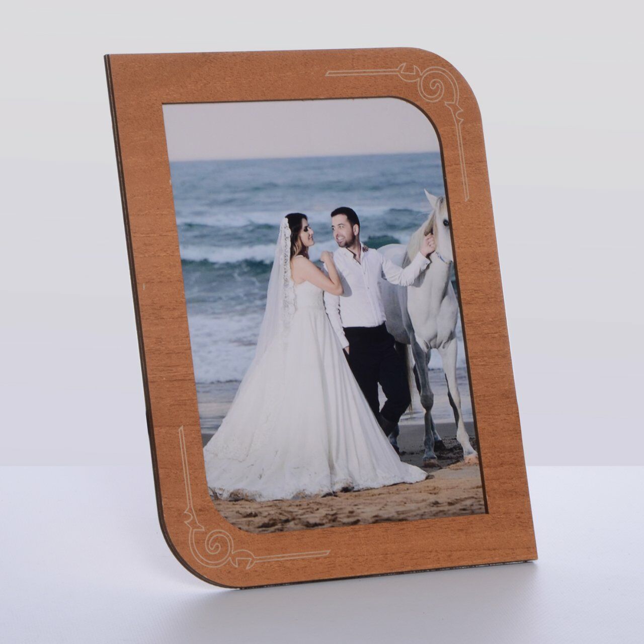 AHŞAP HİSAR CEVİZ RENK RESİM ÇERÇEVE 15*21