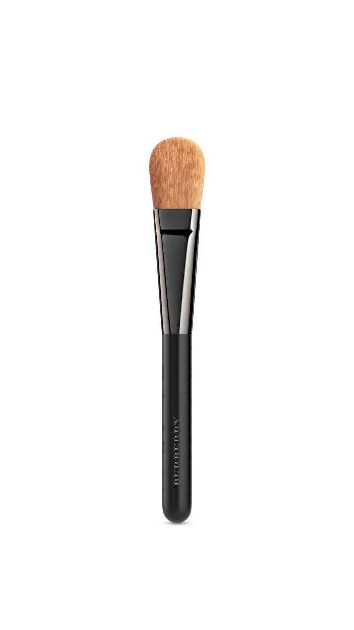 Burberry Foundation Brush No:04