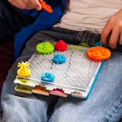 Crankity Renkli Dişliler - Fat Brain Toys