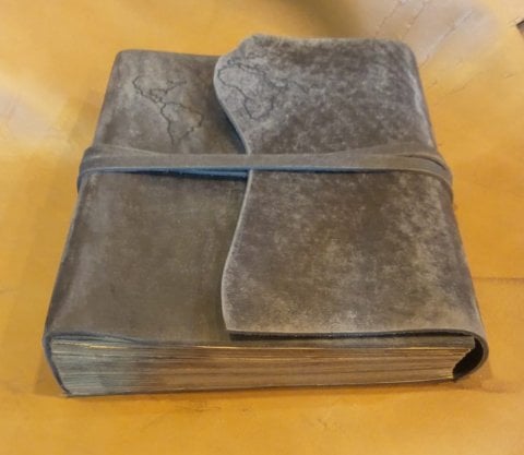Handgefertigter Notizblock und Fotoalbum mit Lederüberzug