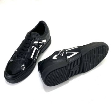 VALENTİNO SNEAKER %HAKİKİ DERİ