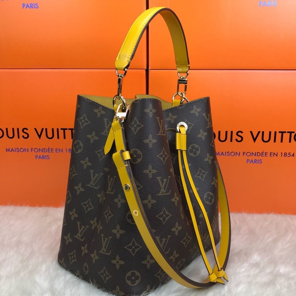 Louis vuitton NEONOE MONOGRAM HAKIKI DERI