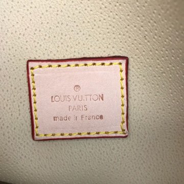 LOUIS VUITTON TOILETRY POUCH %100 hakiki vejital deri