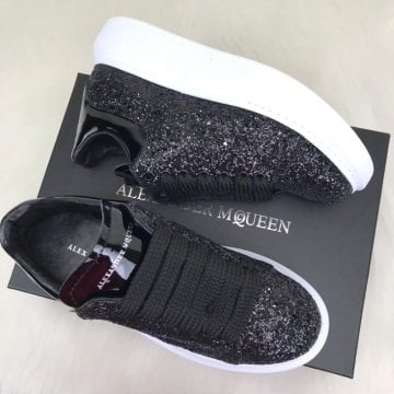 ALEXANDER McQueen %HAKİKİ DERİ BAYAN SNEAKER SİYAH SİMLİ RUGAN