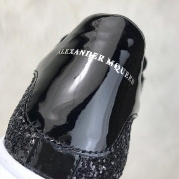 ALEXANDER McQueen %HAKİKİ DERİ BAYAN SNEAKER SİYAH SİMLİ RUGAN