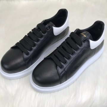ALEXANDER McQueen %HAKİKİ DERİ ERKEK SNEAKER SİYAH BEYAZ