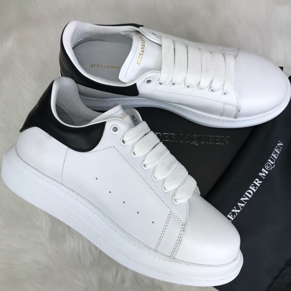 ALEXANDER McQueen %HAKİKİ DERİ ERKEK SNEAKER BEYAZ SİYAH
